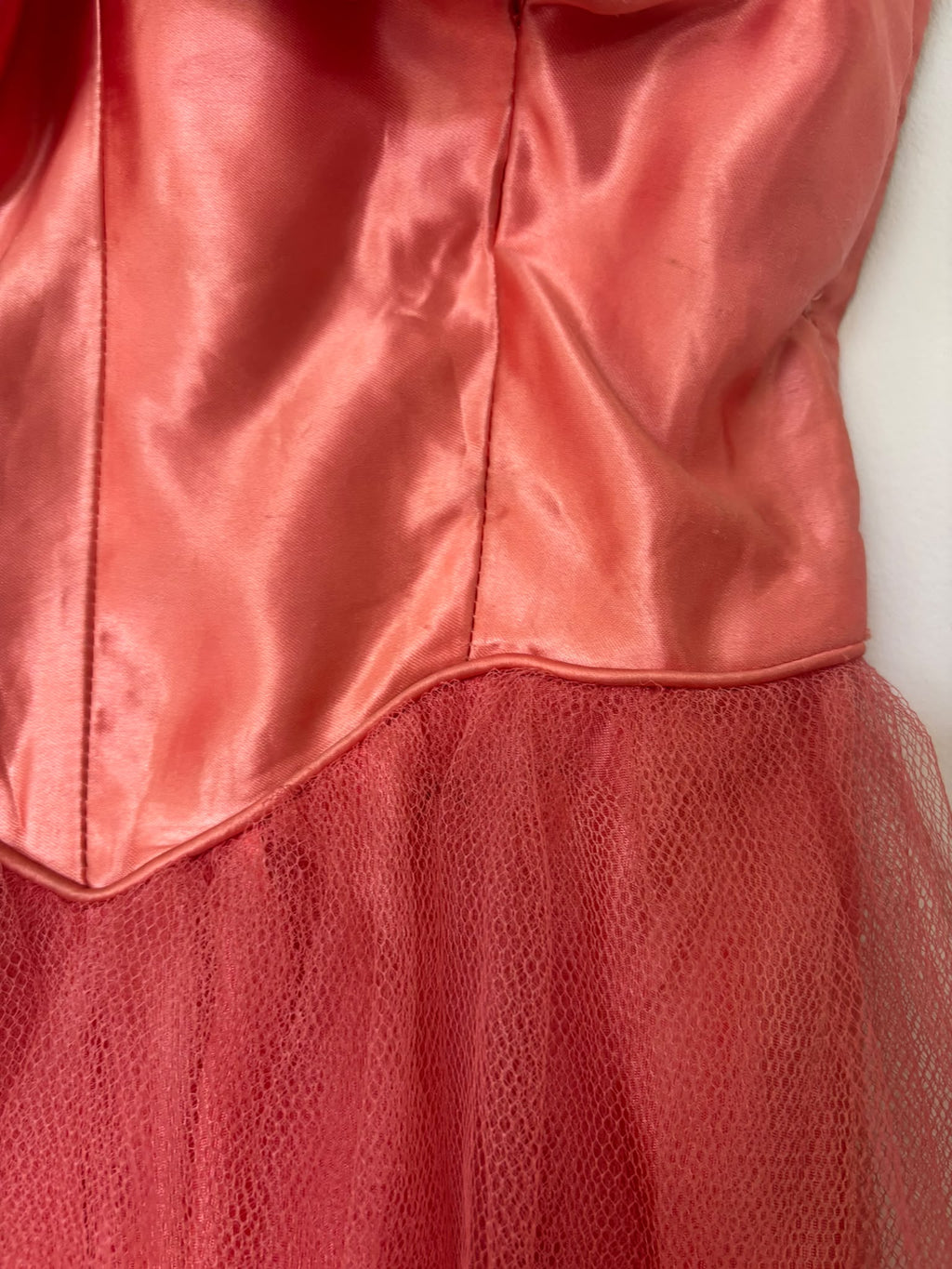 1950s Handmade Coral Tulle Silk Satin Dress – Devils on Horseback