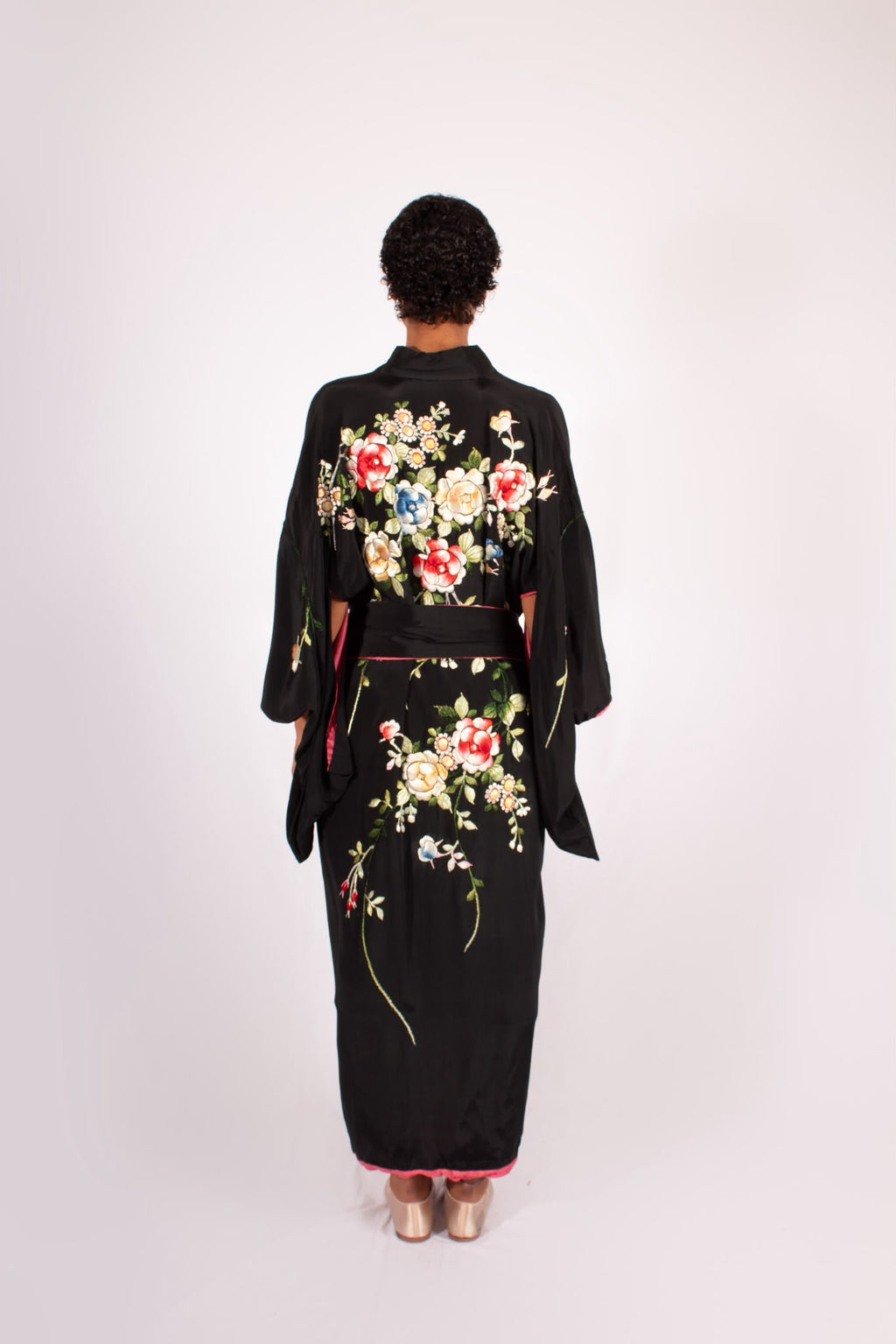 1920s Hand-Embroidered Japanese Silk Kimono